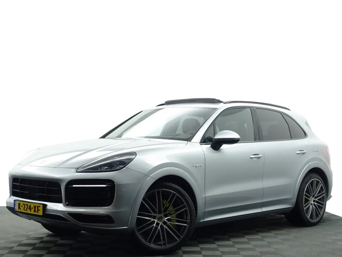 3.0 E-Hybrid Sport Design- Sport Chrono, Soft Close, Head Up, Alcantara Afwerking, Panoramadak, Keyless