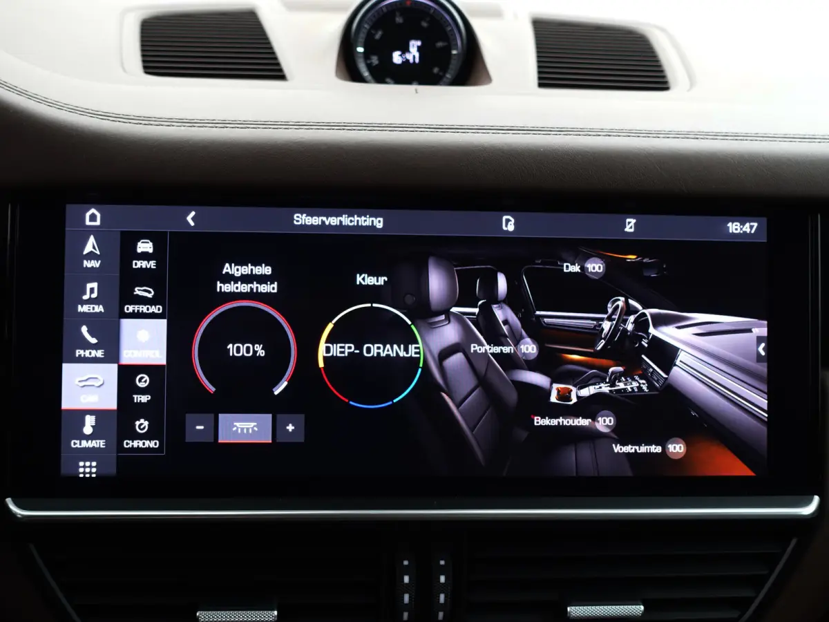3.0 E-Hybrid Sport Design- Sport Chrono, Soft Close, Head Up, Alcantara Afwerking, Panoramadak, Keyless