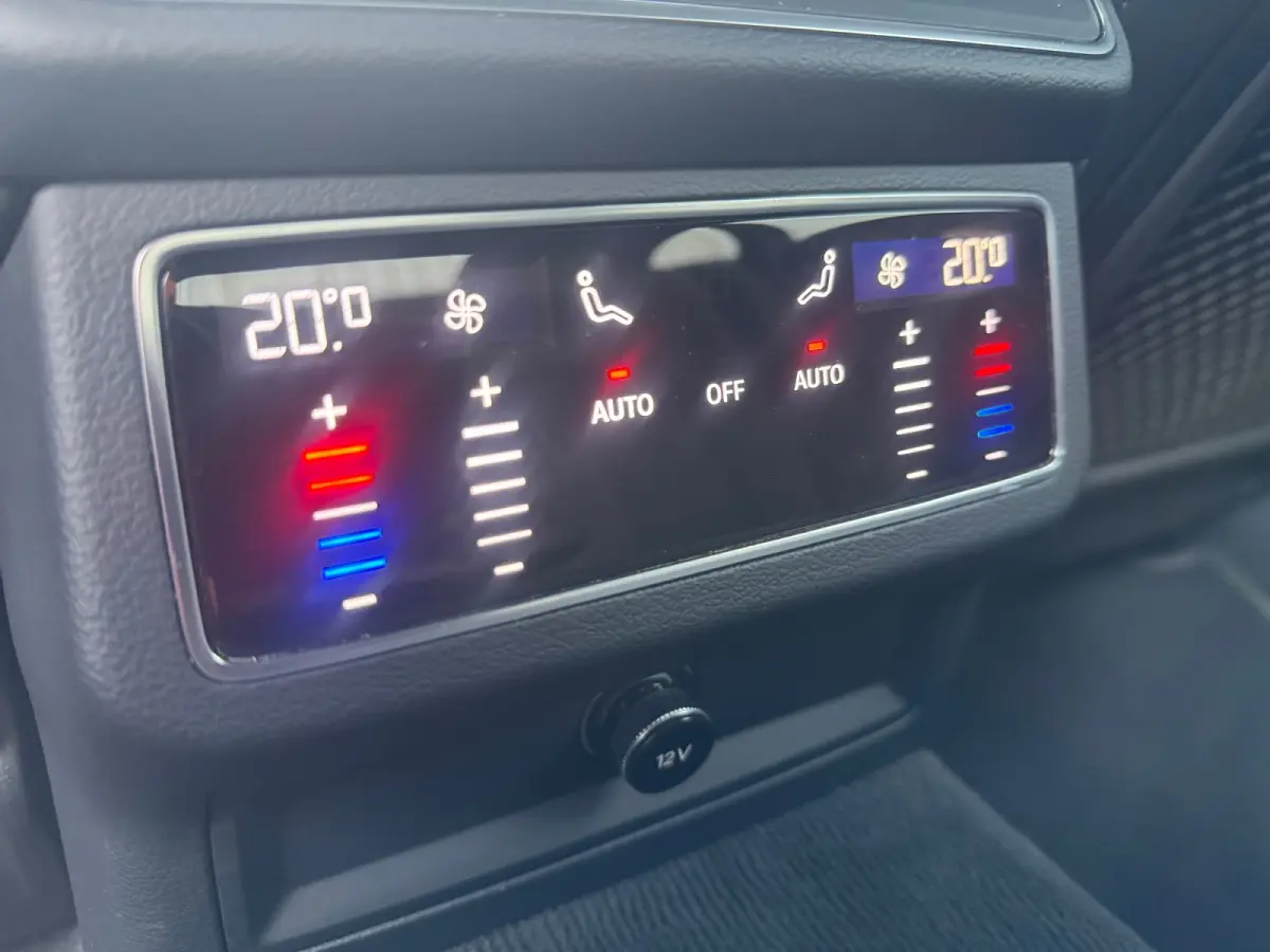 55 TFSI e quattro Competition Carplay, Panoramadak, Stoelmassage, Leer, Camera