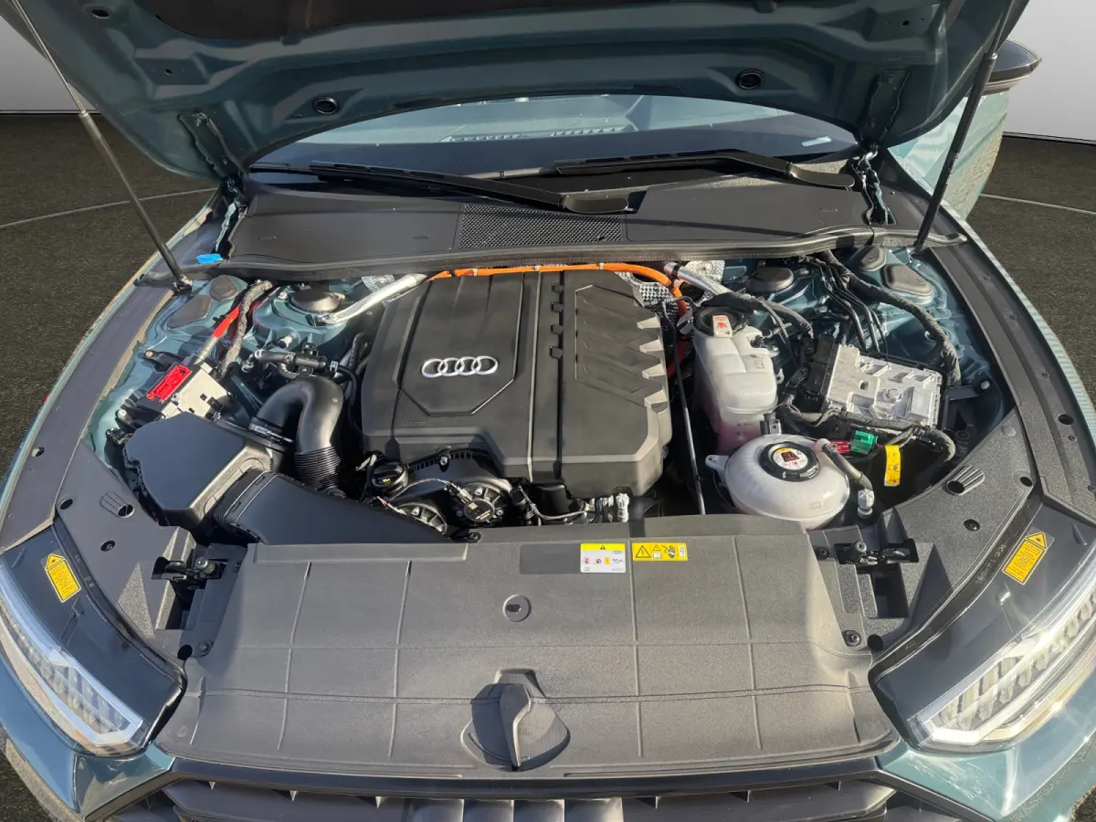 55 TFSI e quattro Competition Carplay, Panoramadak, Stoelmassage, Leer, Camera