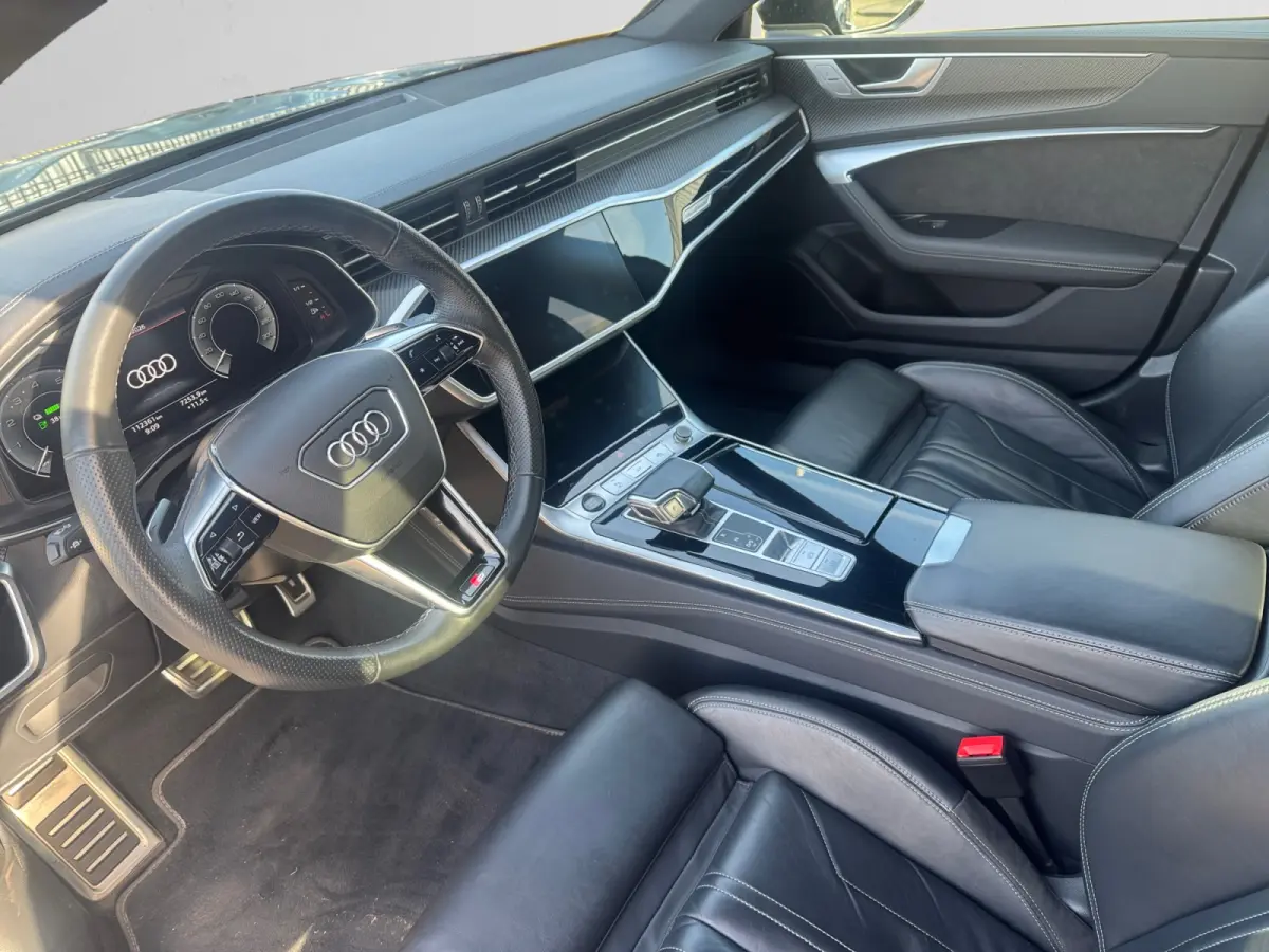 55 TFSI e quattro Competition Carplay, Panoramadak, Stoelmassage, Leer, Camera
