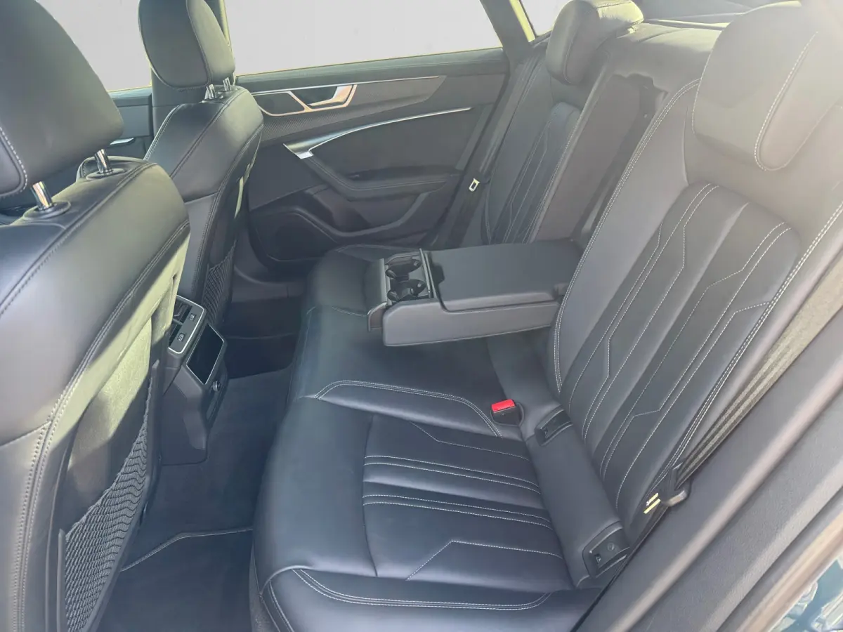 55 TFSI e quattro Competition Carplay, Panoramadak, Stoelmassage, Leer, Camera