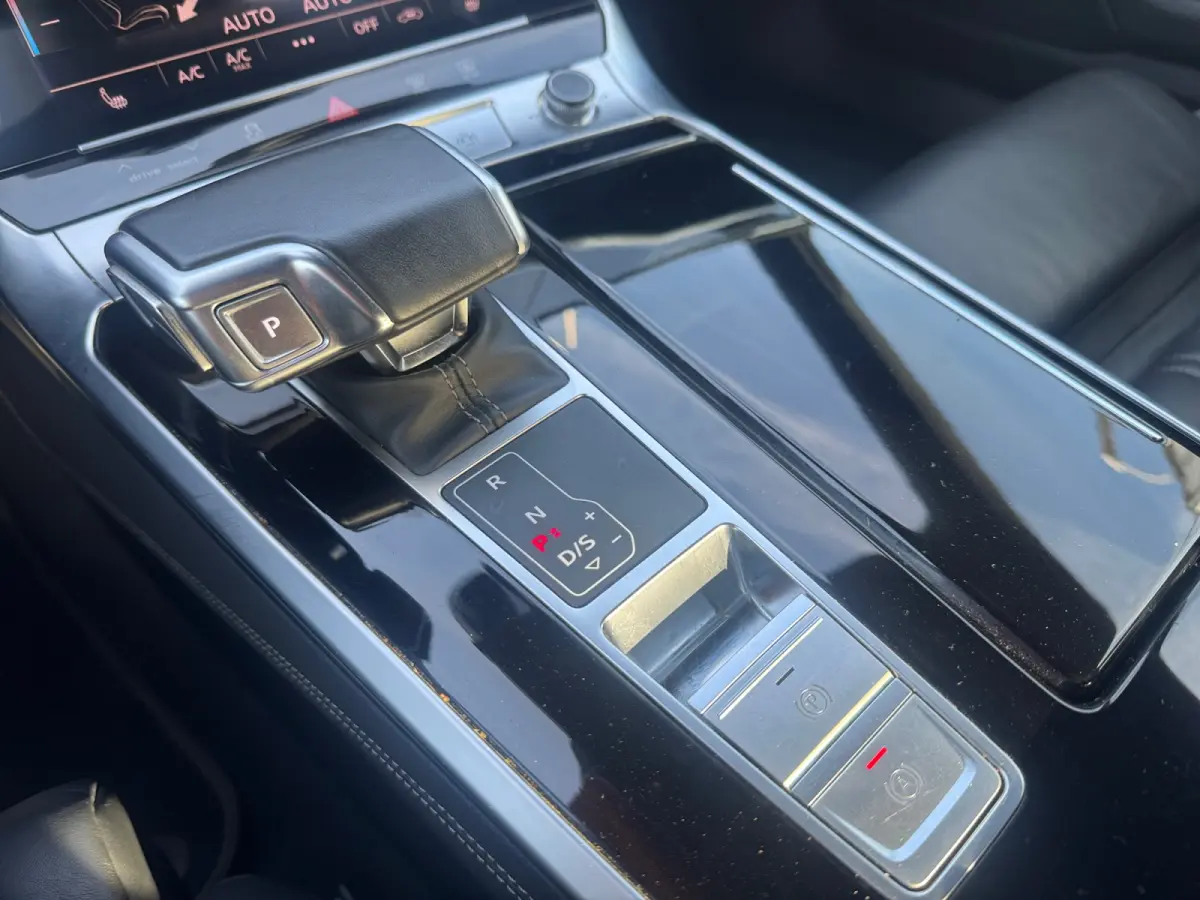 55 TFSI e quattro Competition Carplay, Panoramadak, Stoelmassage, Leer, Camera