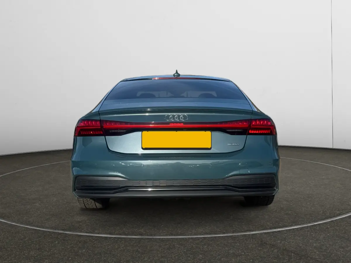55 TFSI e quattro Competition Carplay, Panoramadak, Stoelmassage, Leer, Camera
