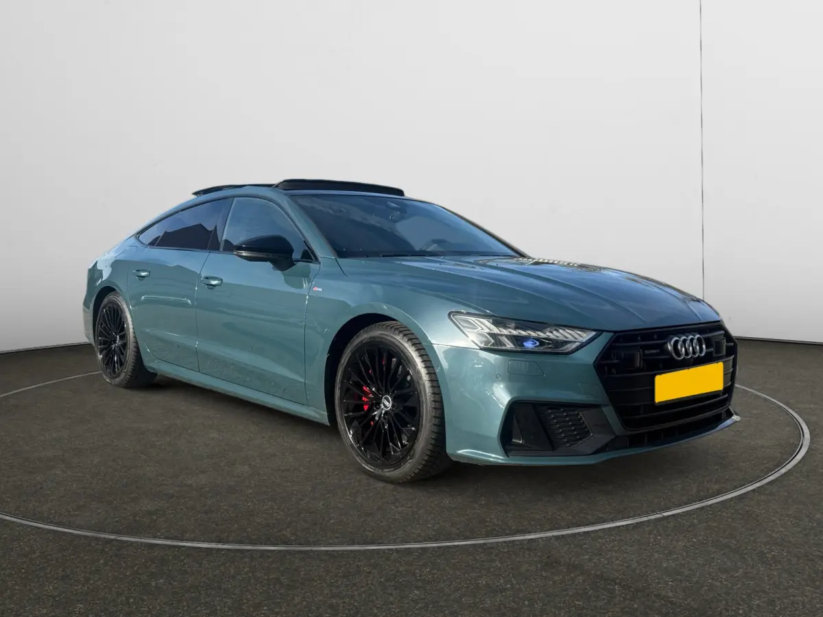 55 TFSI e quattro Competition Carplay, Panoramadak, Stoelmassage, Leer, Camera