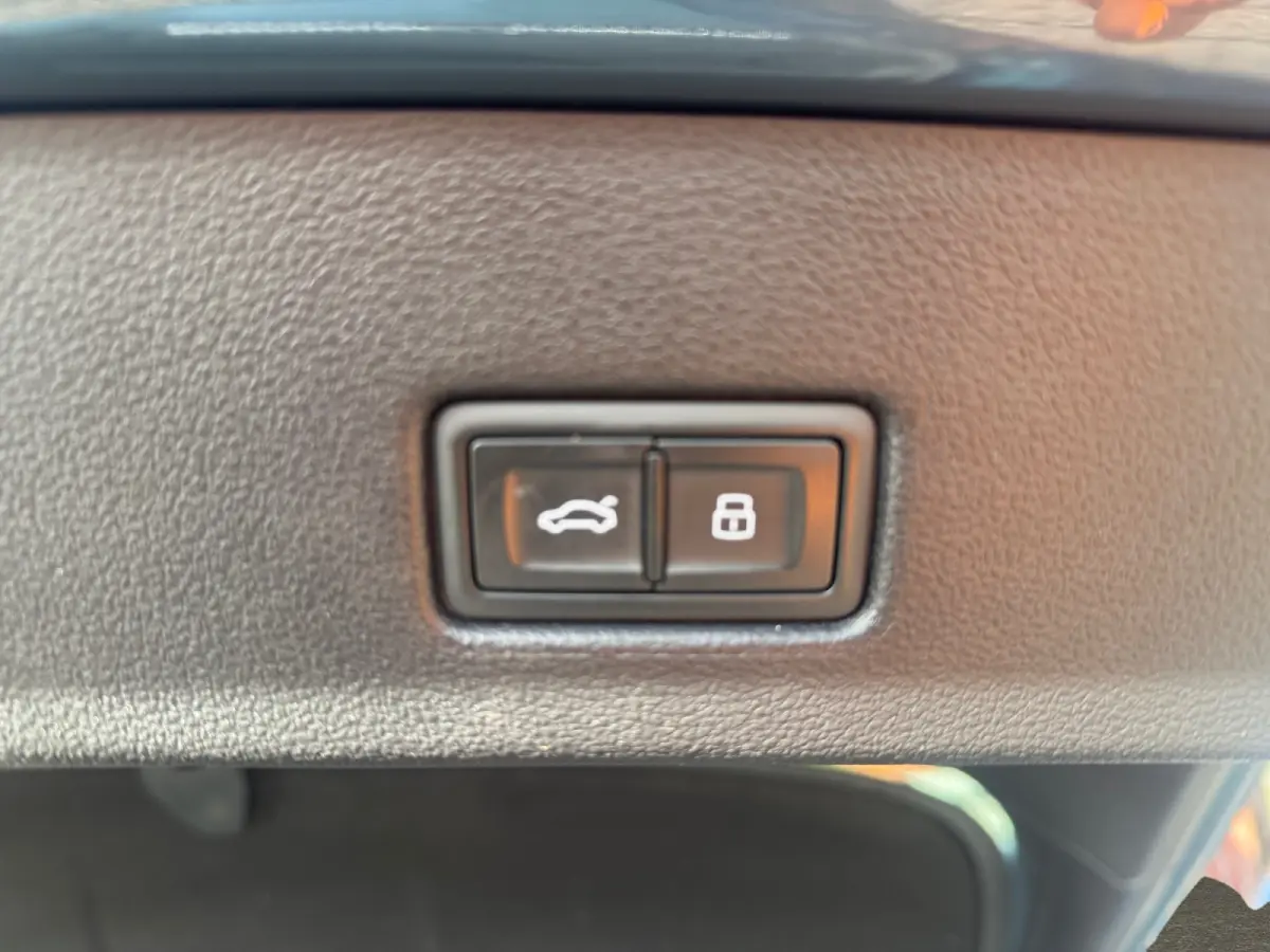 55 TFSI e quattro Competition Carplay, Panoramadak, Stoelmassage, Leer, Camera