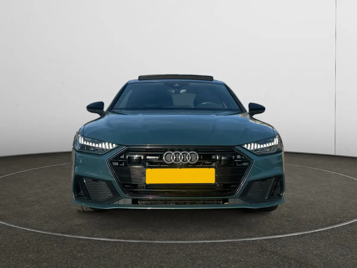 55 TFSI e quattro Competition Carplay, Panoramadak, Stoelmassage, Leer, Camera