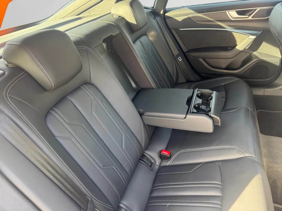55 TFSI e quattro Competition Carplay, Panoramadak, Stoelmassage, Leer, Camera