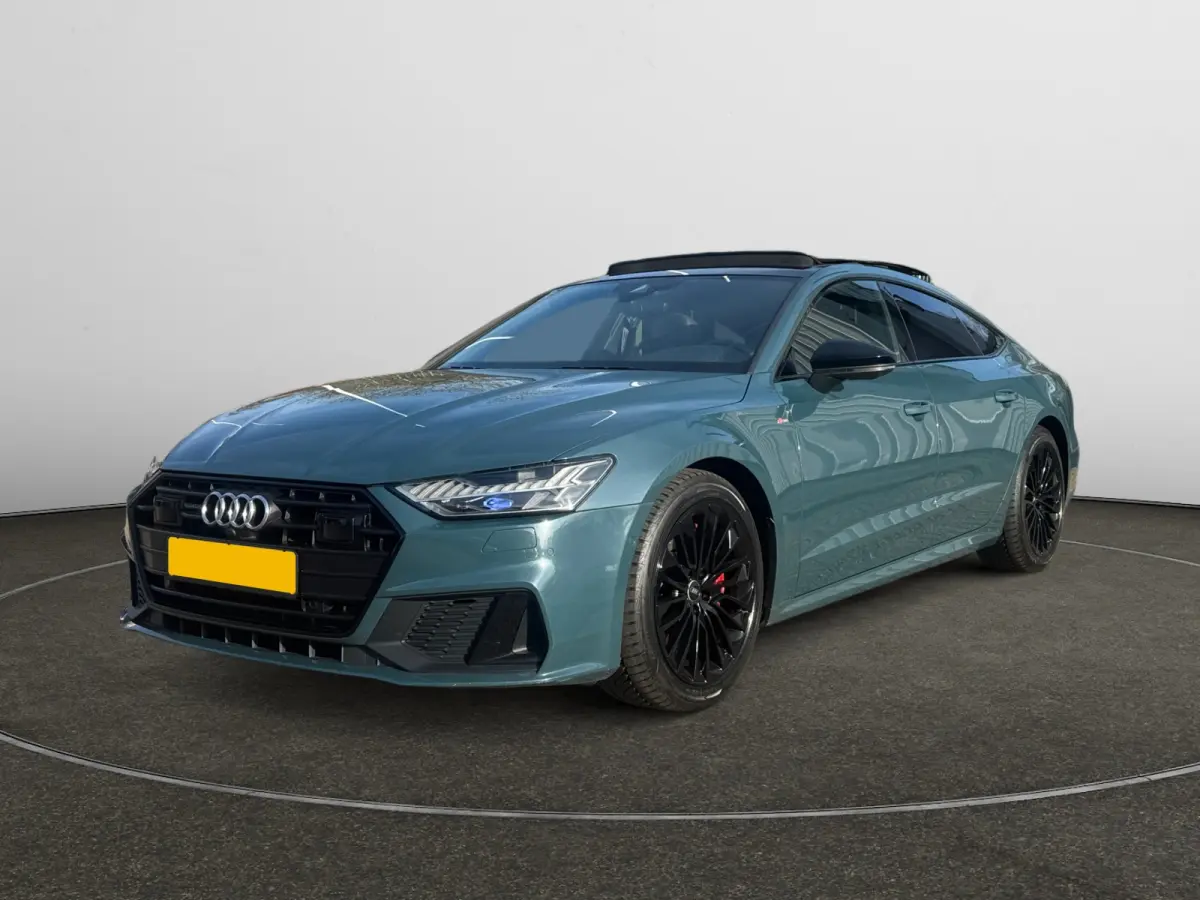 55 TFSI e quattro Competition Carplay, Panoramadak, Stoelmassage, Leer, Camera