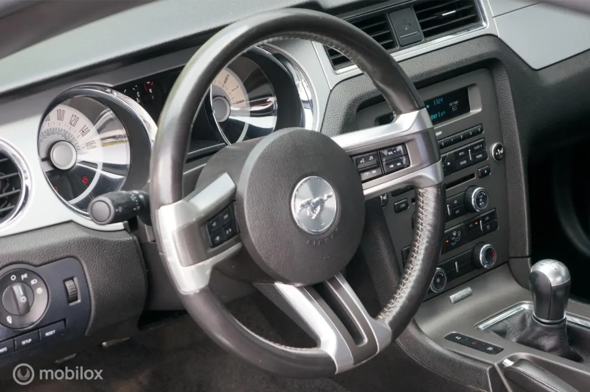 USA 5.0 V8 GT Premium Manual Coyote Shaker Tof!