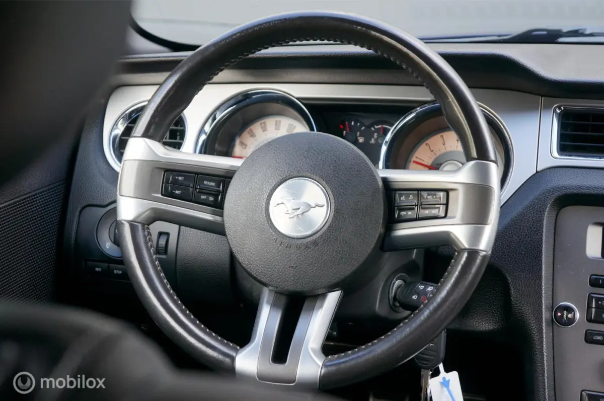 USA 5.0 V8 GT Premium Manual Coyote Shaker Tof!