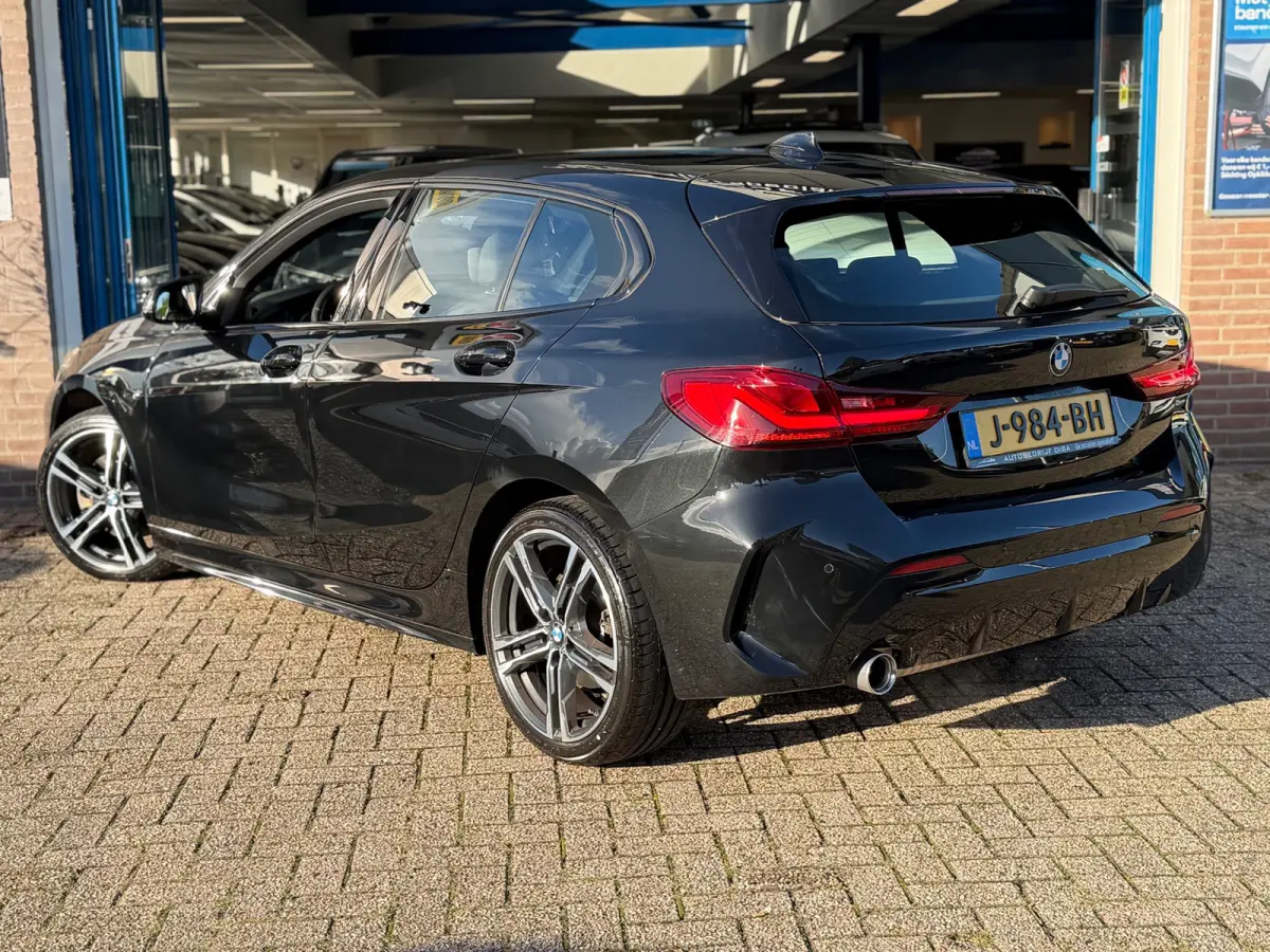 118i Executive Edition 2020 AUT NAVI NAP 1e Eig!