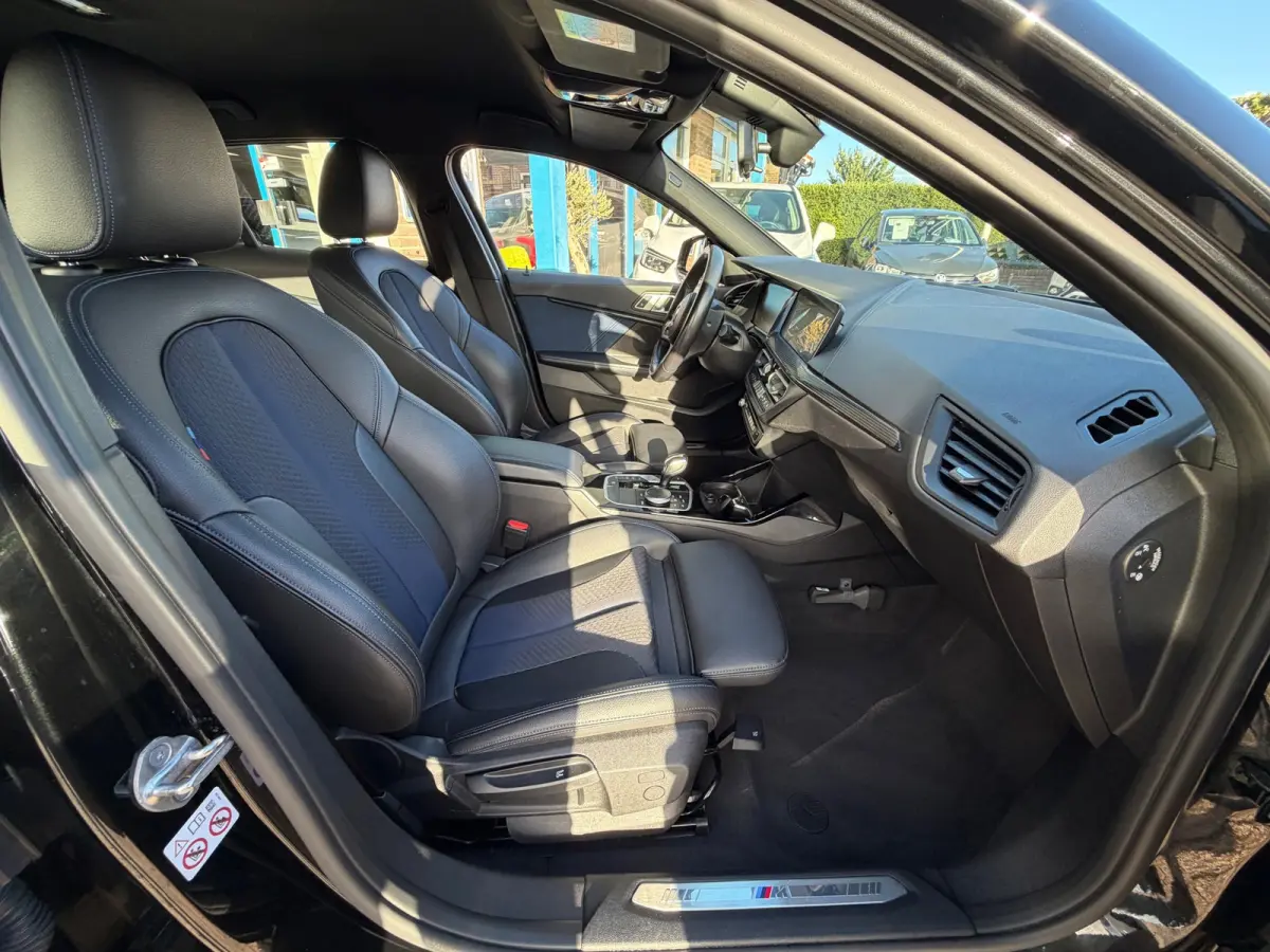 118i Executive Edition 2020 AUT NAVI NAP 1e Eig!