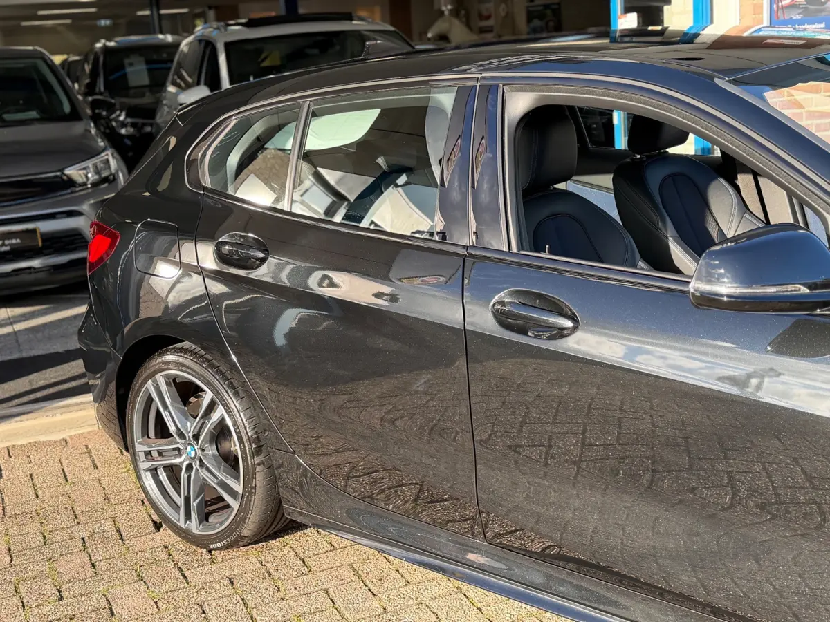118i Executive Edition 2020 AUT NAVI NAP 1e Eig!