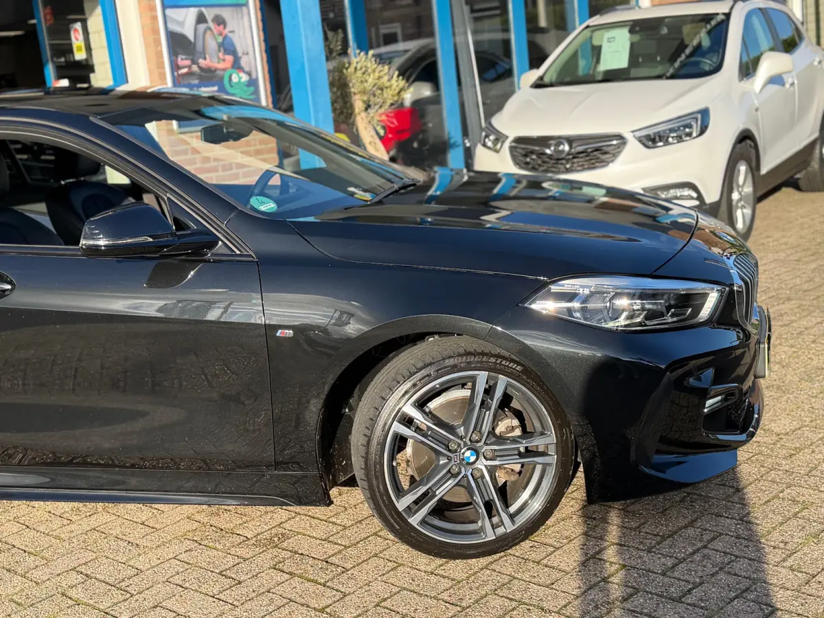 118i Executive Edition 2020 AUT NAVI NAP 1e Eig!