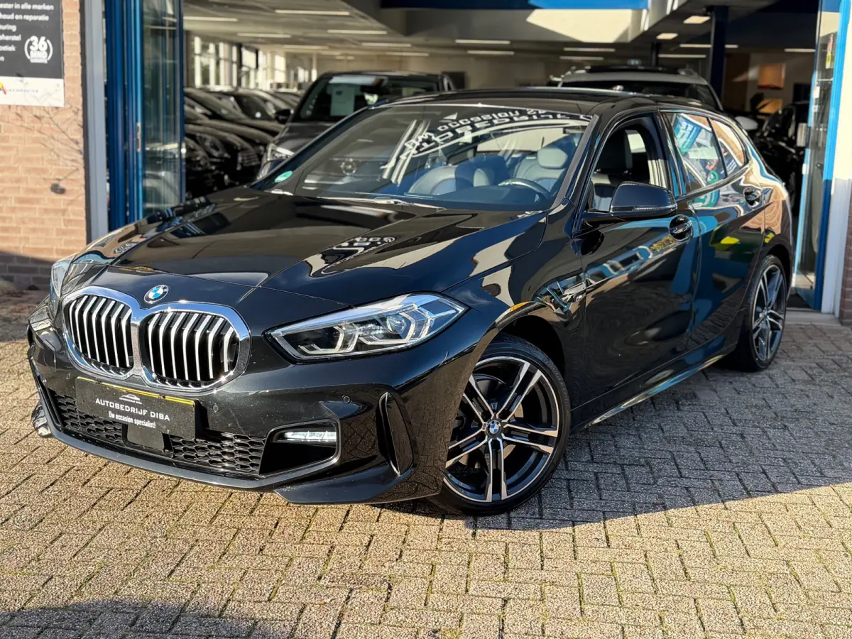 118i Executive Edition 2020 AUT NAVI NAP 1e Eig!