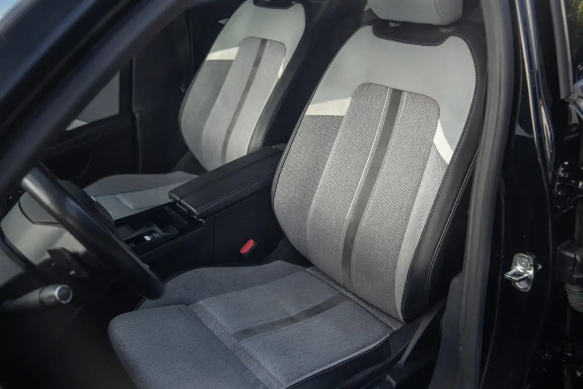 1.6 Hybrid Elegance