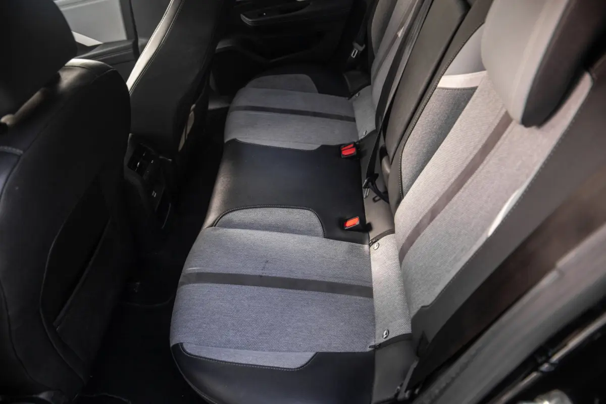 1.6 Hybrid Elegance