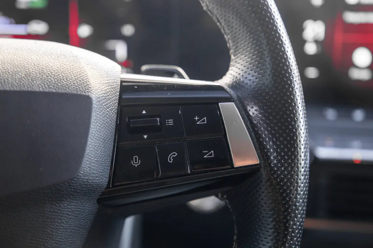 1.6 Hybrid Elegance