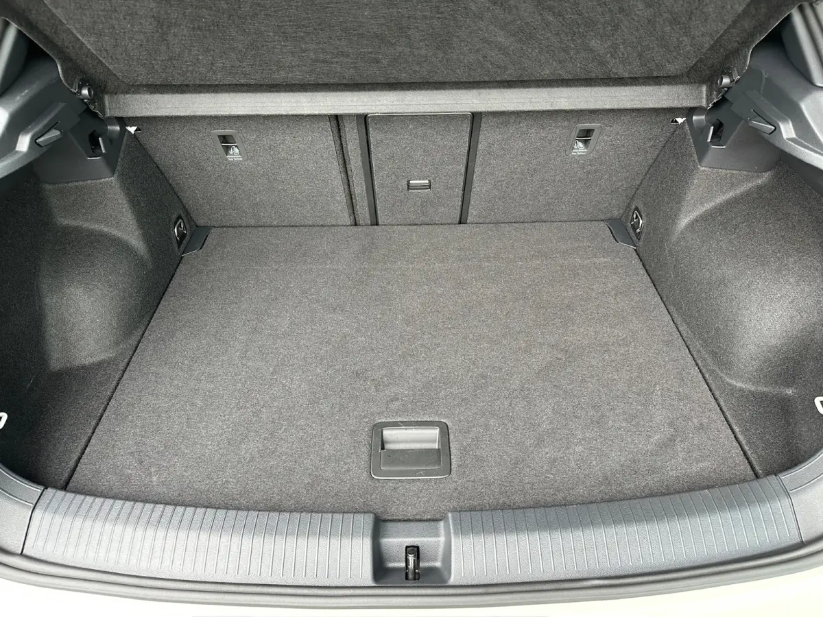 1.5 TSI 150pk DSG R-Line | Camera | Keyless | Elek. Achterklep | Dode hoek | Rijklaar incl. 1 jaar Bovag garantie