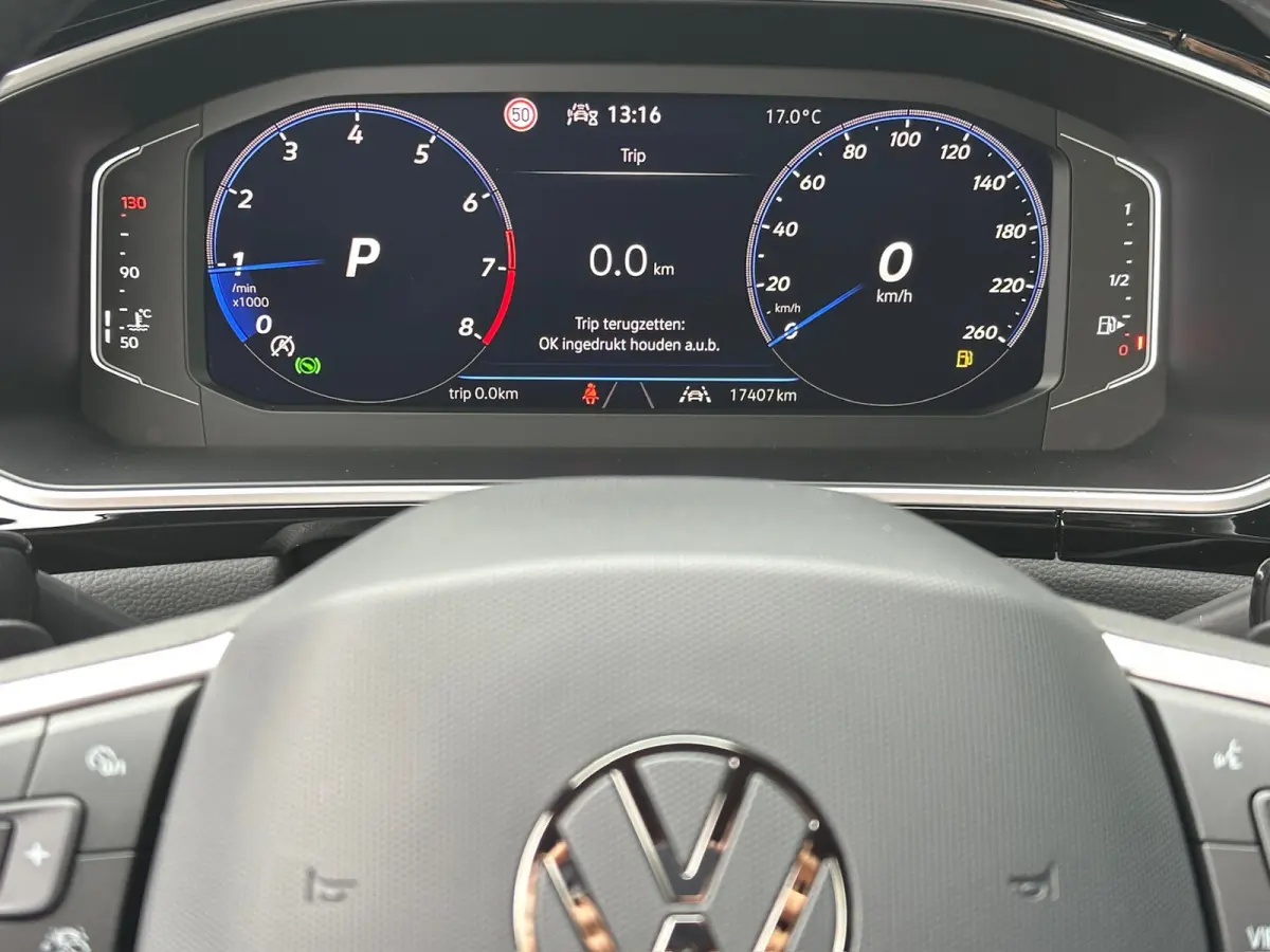 1.5 TSI 150pk DSG R-Line | Camera | Keyless | Elek. Achterklep | Dode hoek | Rijklaar incl. 1 jaar Bovag garantie