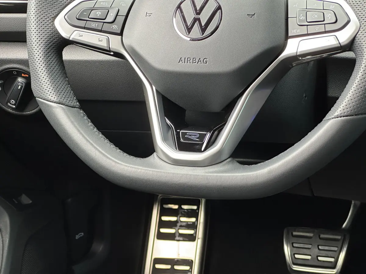 1.5 TSI 150pk DSG R-Line | Camera | Keyless | Elek. Achterklep | Dode hoek | Rijklaar incl. 1 jaar Bovag garantie