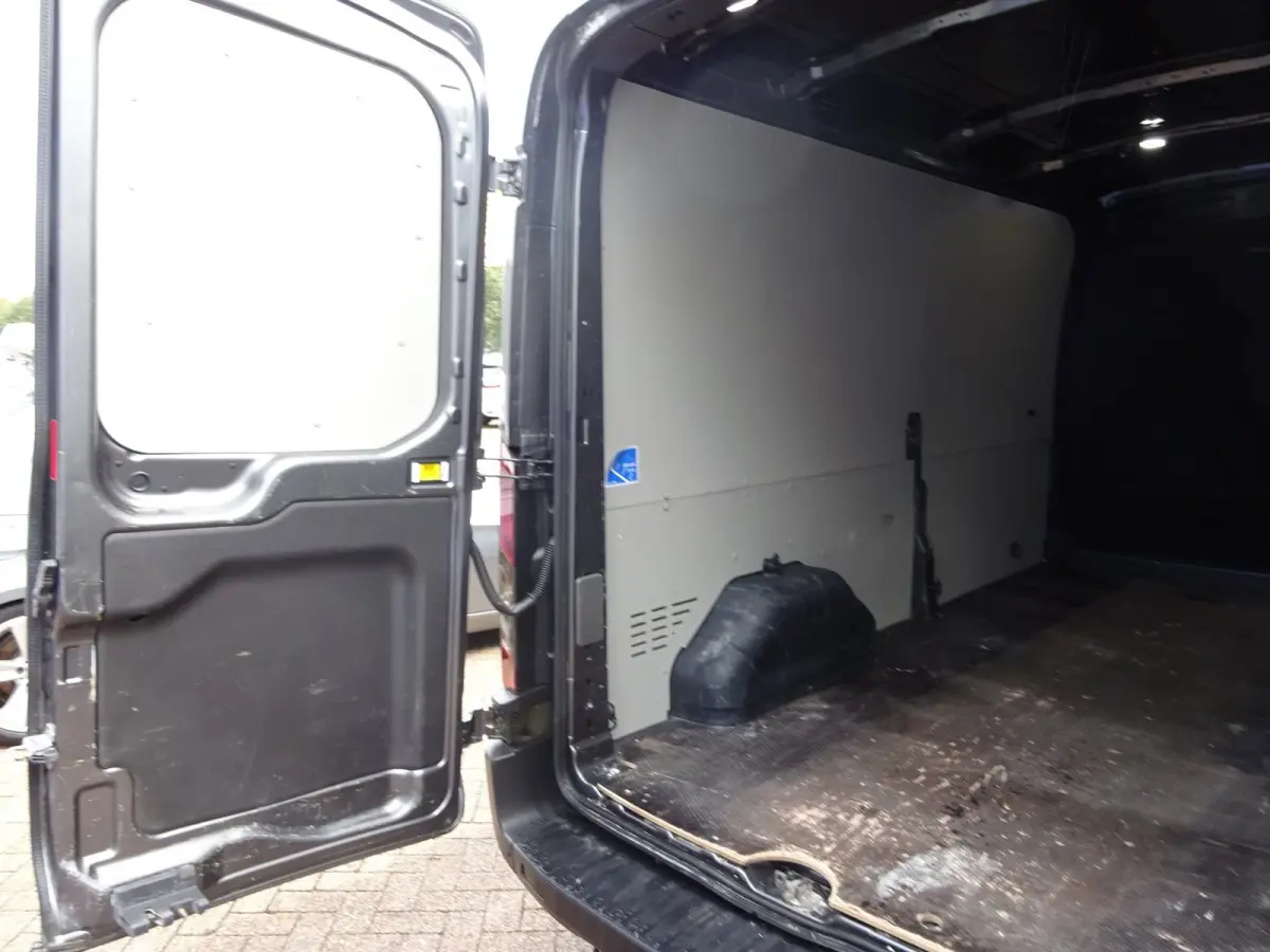 350 2.0 TDCI L2H2 Limited AUTOMAAT AIRCO CRUISE CONTROL NAVIGATIE
