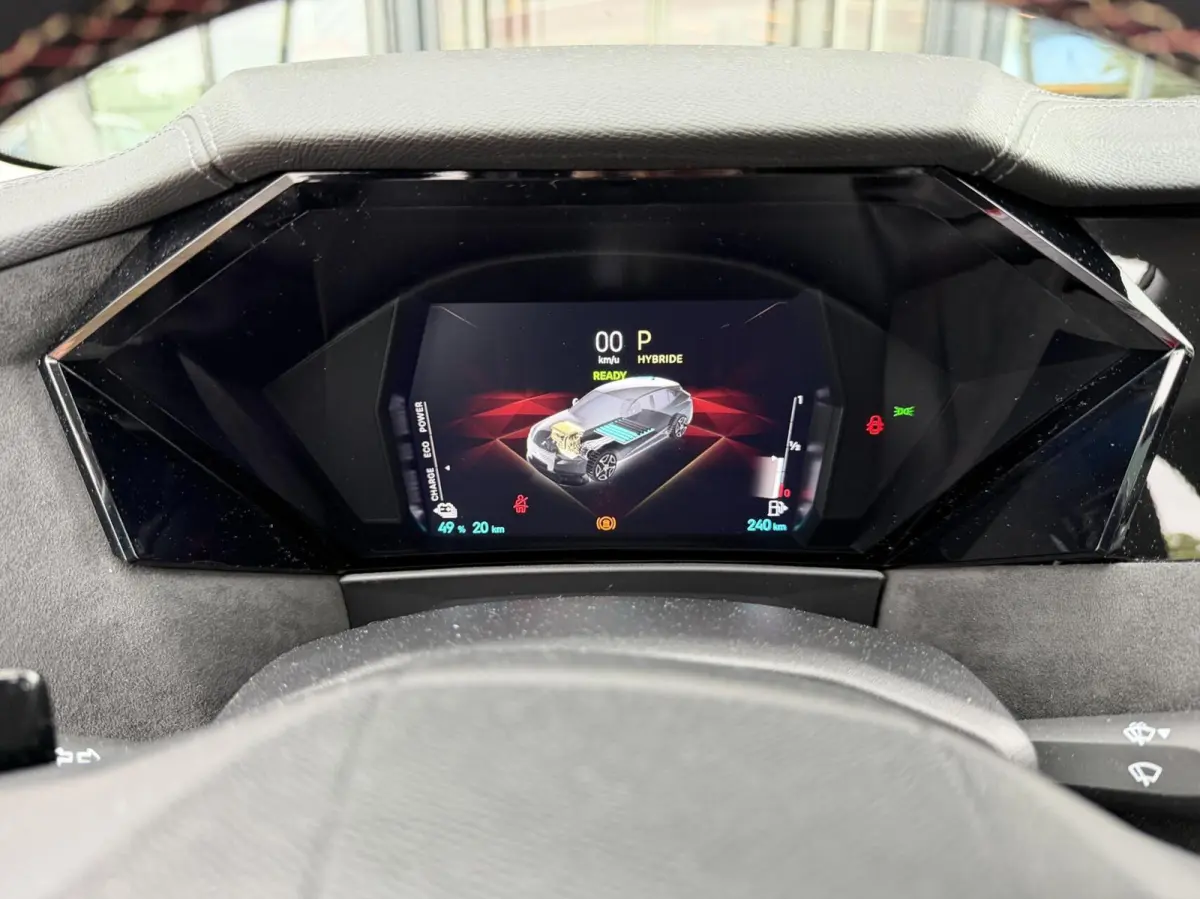 E-Tense 225pk Performance Line+