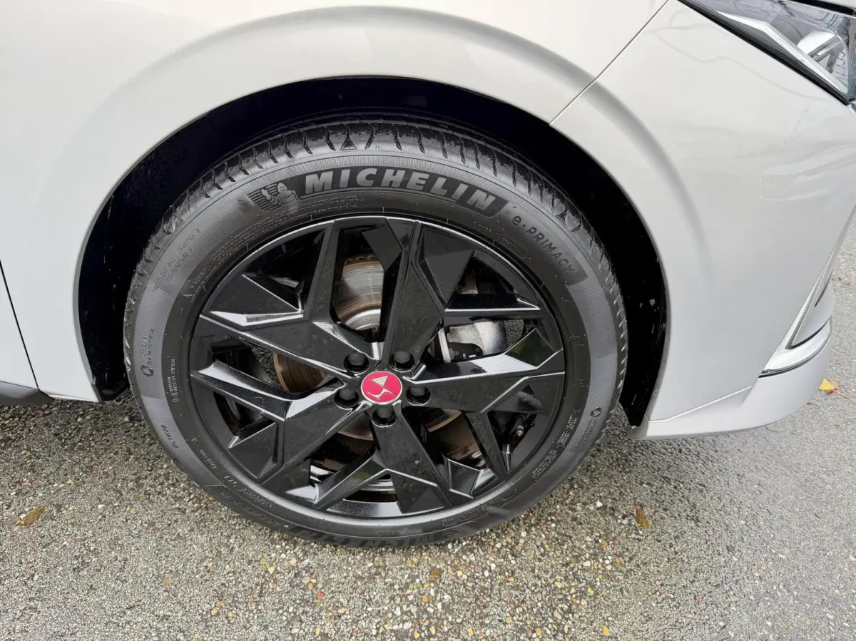 E-Tense 225pk Performance Line+