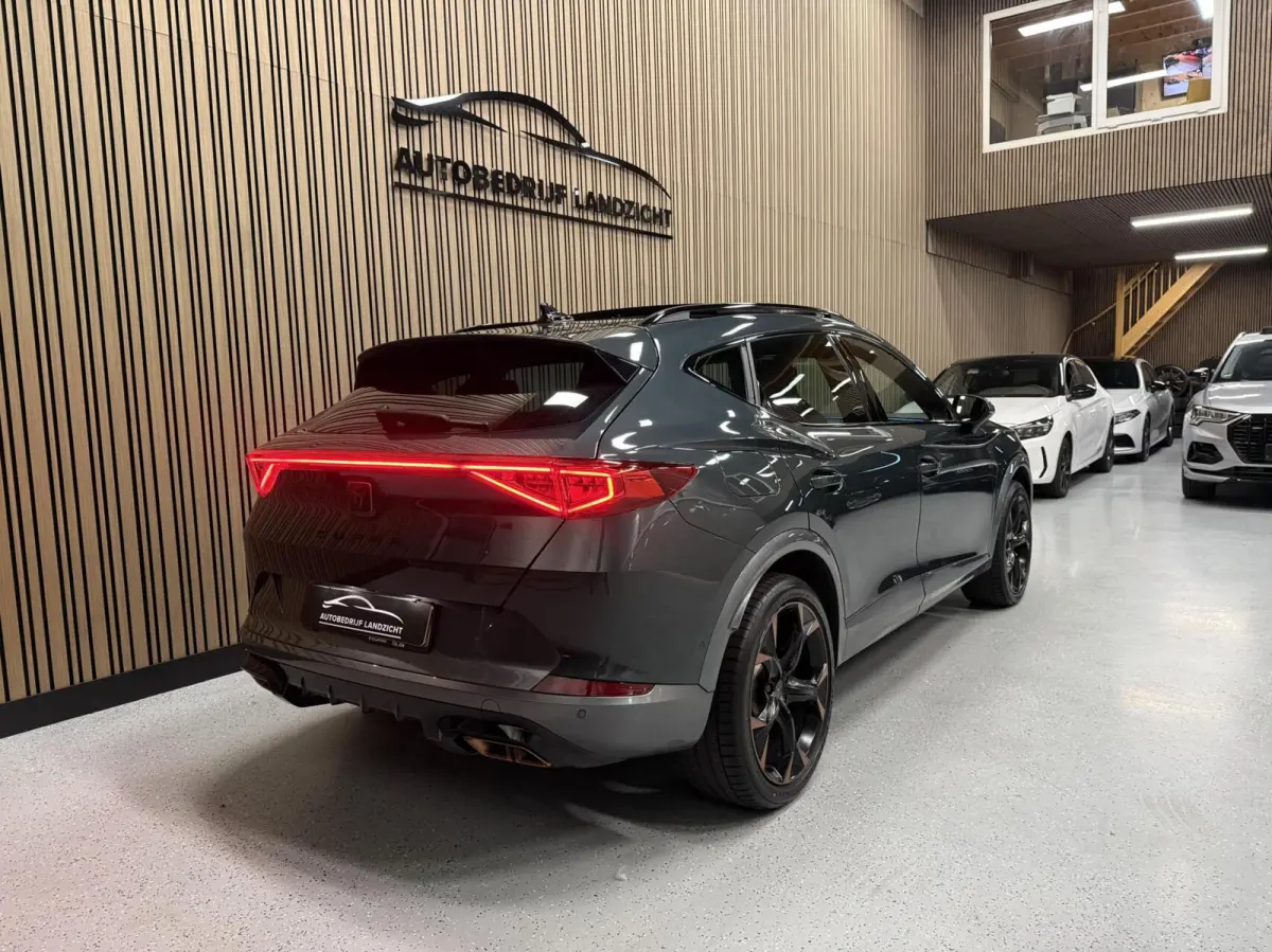 1.4 e-Hybrid VZ Performance | PANO | trekhaak