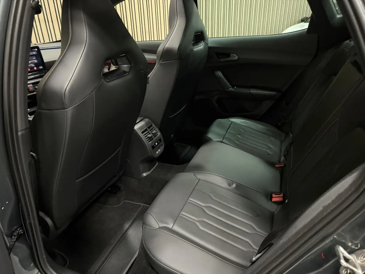 1.4 e-Hybrid VZ Performance | PANO | trekhaak