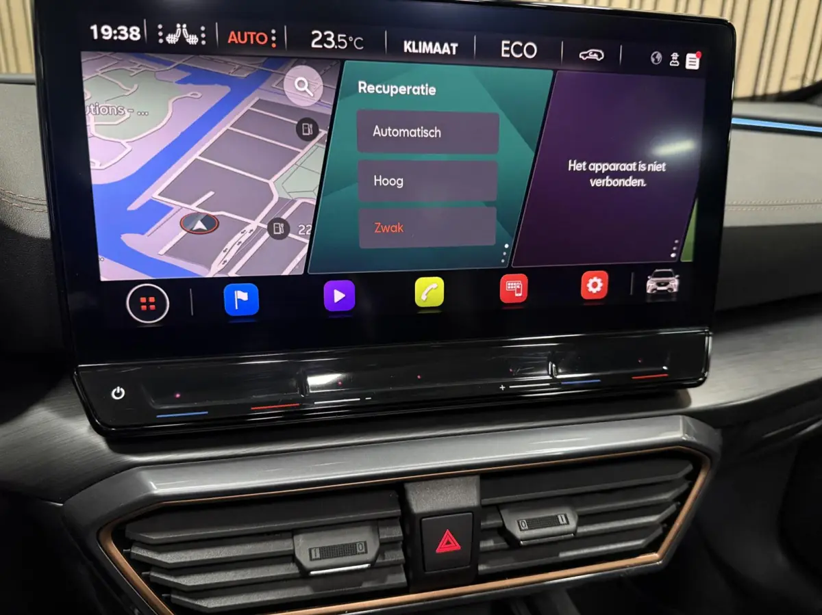 1.4 e-Hybrid VZ Performance | PANO | trekhaak