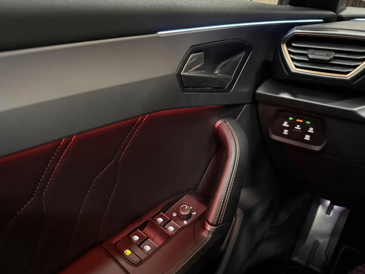 1.4 e-Hybrid VZ Performance | PANO | trekhaak
