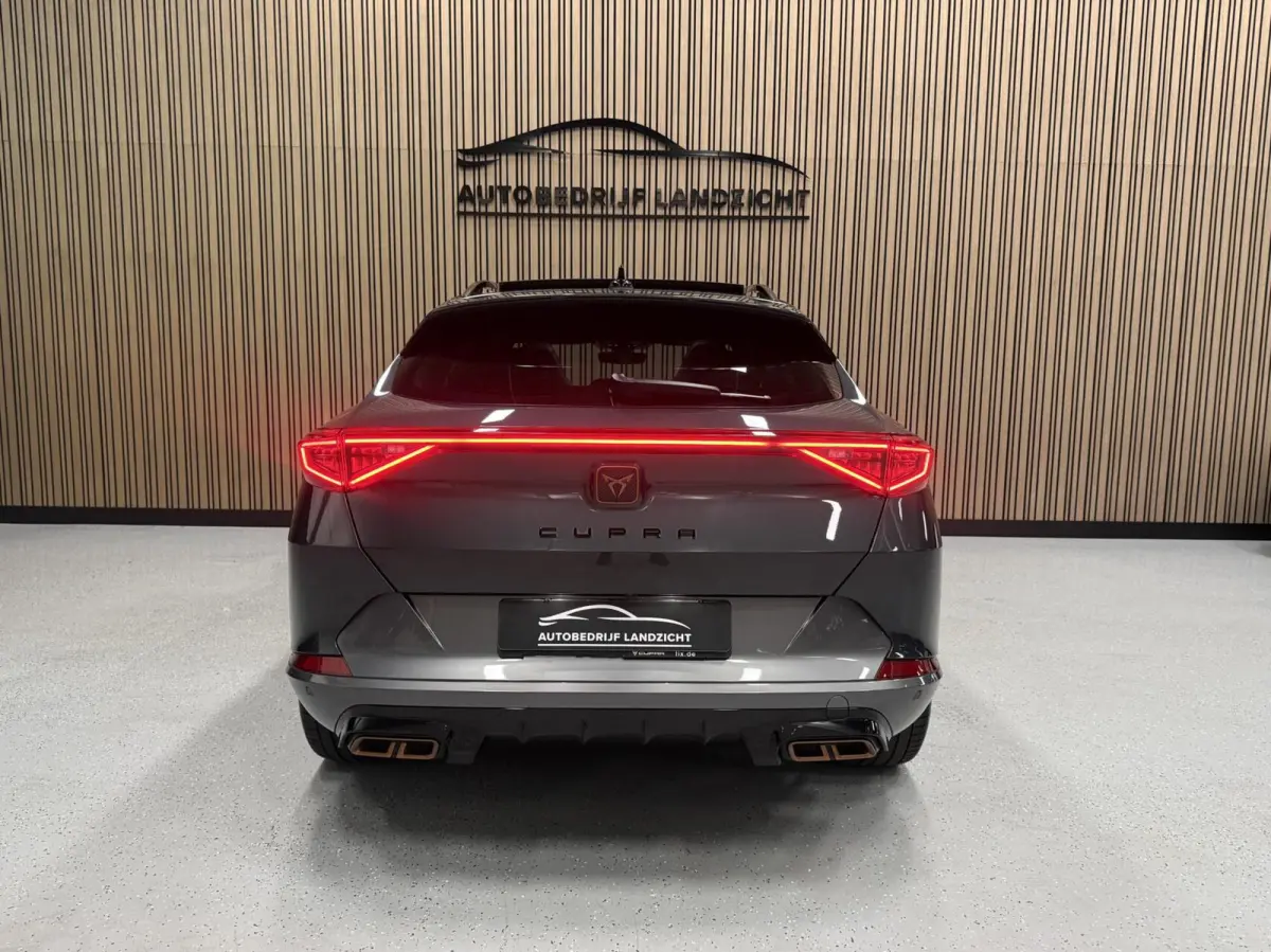 1.4 e-Hybrid VZ Performance | PANO | trekhaak