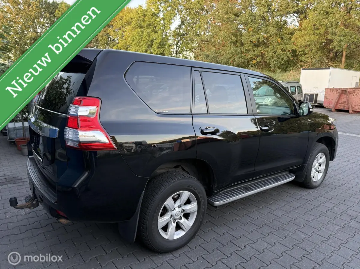 LandCruiser / 3.0 D-4D VX / 5DRS / AUTOMAAT / KEYLESS / STOEL/STUURVERWARMIN / CRUISE CONTROLE / LEDER