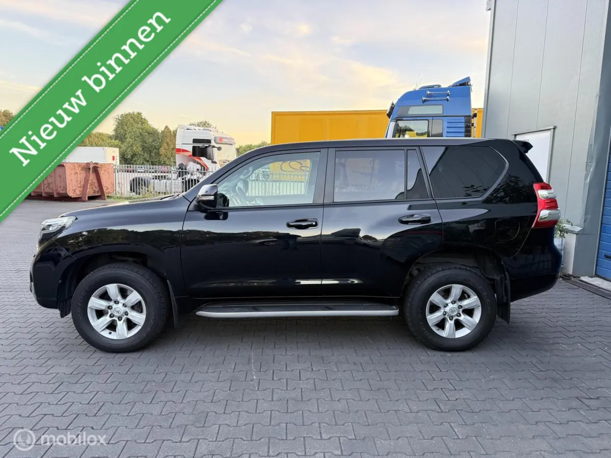 LandCruiser / 3.0 D-4D VX / 5DRS / AUTOMAAT / KEYLESS / STOEL/STUURVERWARMIN / CRUISE CONTROLE / LEDER