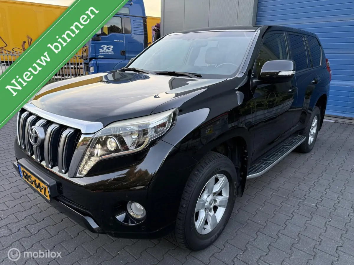LandCruiser / 3.0 D-4D VX / 5DRS / AUTOMAAT / KEYLESS / STOEL/STUURVERWARMIN / CRUISE CONTROLE / LEDER