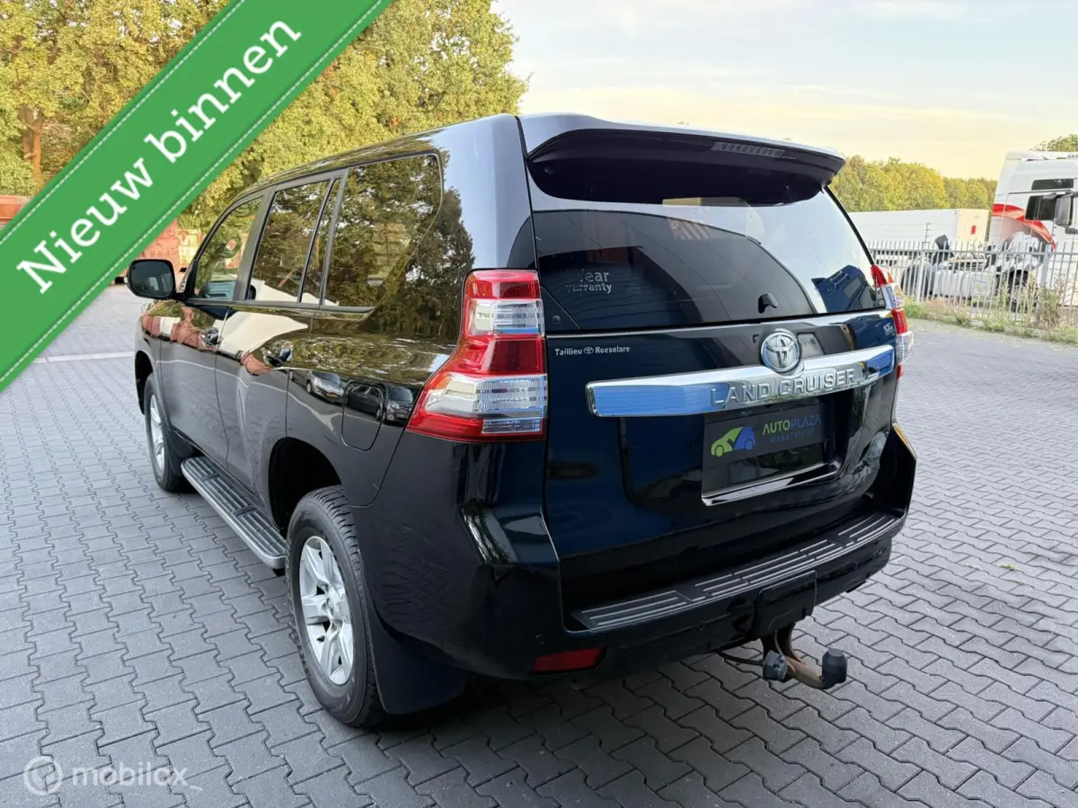 LandCruiser / 3.0 D-4D VX / 5DRS / AUTOMAAT / KEYLESS / STOEL/STUURVERWARMIN / CRUISE CONTROLE / LEDER