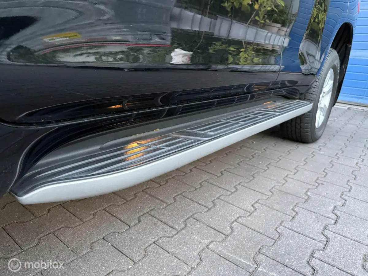 LandCruiser / 3.0 D-4D VX / 5DRS / AUTOMAAT / KEYLESS / STOEL/STUURVERWARMIN / CRUISE CONTROLE / LEDER