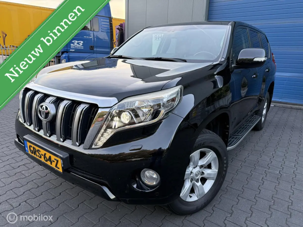 LandCruiser / 3.0 D-4D VX / 5DRS / AUTOMAAT / KEYLESS / STOEL/STUURVERWARMIN / CRUISE CONTROLE / LEDER
