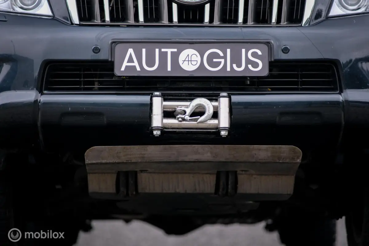 LandCruiser 3.0 D-4D-F LX | 5 persoons | Dealer onderhouden | Zeer mooi | Lier | Snorkel | Liftkit | Trekhaak | Rijklaarprijs |