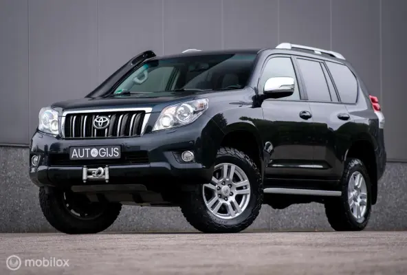LandCruiser 3.0 D-4D-F LX | 5 persoons | Dealer onderhouden | Zeer mooi | Lier | Snorkel | Liftkit | Trekhaak | Rijklaarprijs |