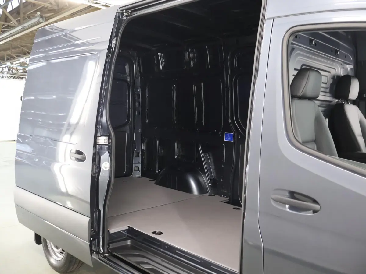 319 CDI | AUT. | L2 H2 | SCHUIFDEUR L+R | LED | NAVIGATIE | DISTRONIC | WINTERPAKKET | ALARM | APPLE CARPLAY/ANDROID AUTO | GEVEERDE BESTUURDERSSTOEL | 3500KG. AHW | BPM-VRIJ / 2024 |