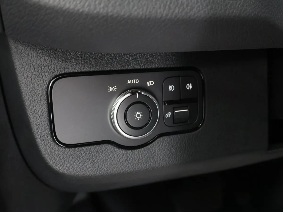 319 CDI | AUT. | L2 H2 | SCHUIFDEUR L+R | LED | NAVIGATIE | DISTRONIC | WINTERPAKKET | ALARM | APPLE CARPLAY/ANDROID AUTO | GEVEERDE BESTUURDERSSTOEL | 3500KG. AHW | BPM-VRIJ / 2024 |