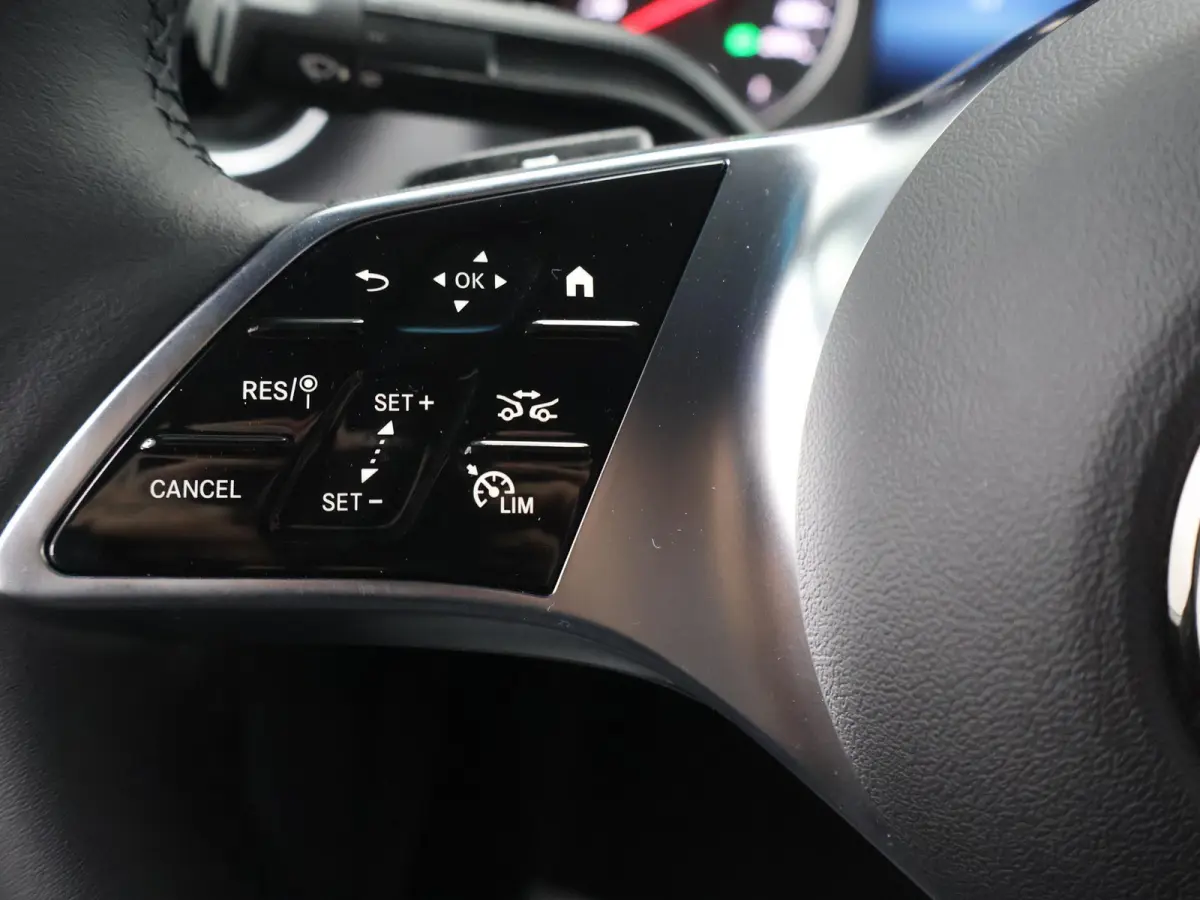 319 CDI | AUT. | L2 H2 | SCHUIFDEUR L+R | LED | NAVIGATIE | DISTRONIC | WINTERPAKKET | ALARM | APPLE CARPLAY/ANDROID AUTO | GEVEERDE BESTUURDERSSTOEL | 3500KG. AHW | BPM-VRIJ / 2024 |
