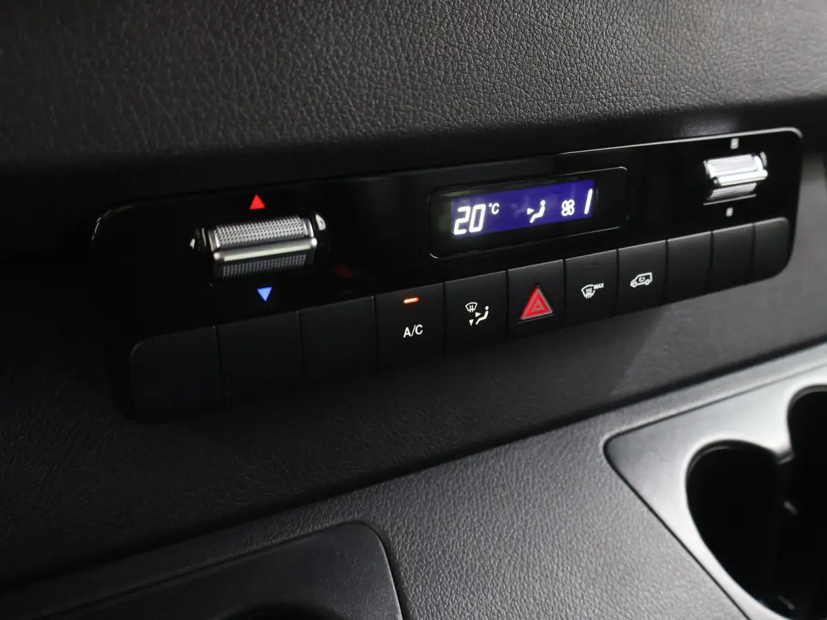 319 CDI | AUT. | L2 H2 | SCHUIFDEUR L+R | LED | NAVIGATIE | DISTRONIC | WINTERPAKKET | ALARM | APPLE CARPLAY/ANDROID AUTO | GEVEERDE BESTUURDERSSTOEL | 3500KG. AHW | BPM-VRIJ / 2024 |