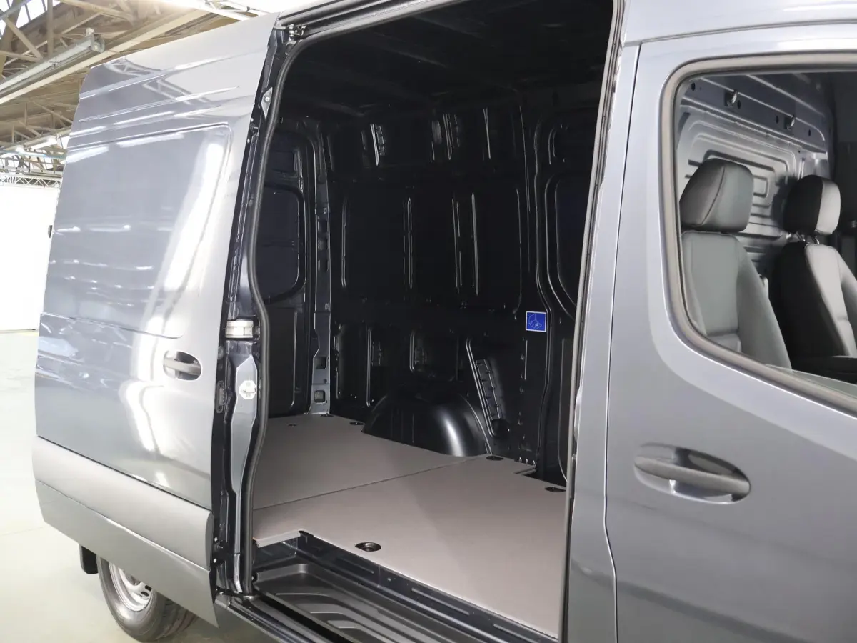319 CDI | AUT. | L2 H2 | SCHUIFDEUR L+R | LED | NAVIGATIE | DISTRONIC | WINTERPAKKET | ALARM | APPLE CARPLAY/ANDROID AUTO | GEVEERDE BESTUURDERSSTOEL | 3500KG. AHW | BPM-VRIJ / 2024 |