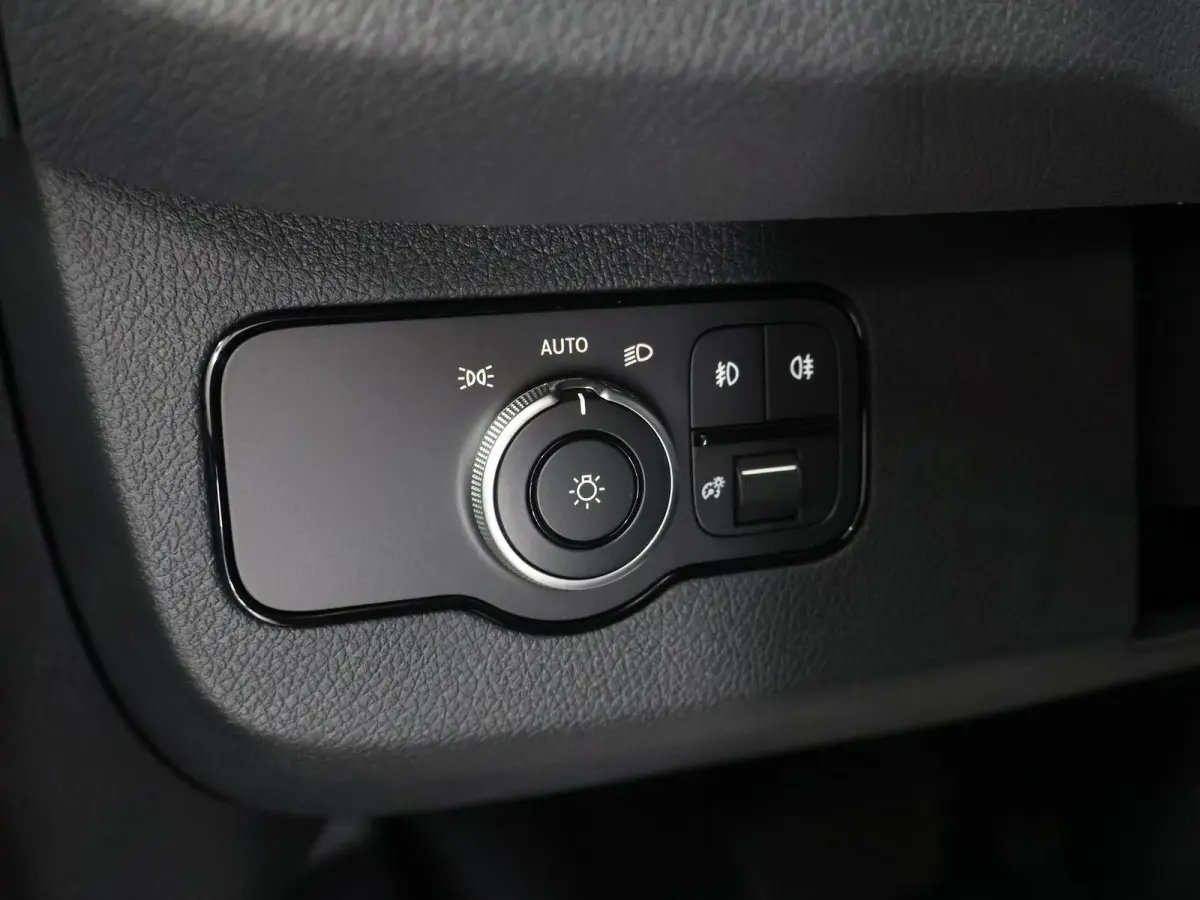 319 CDI | AUT. | L2 H2 | SCHUIFDEUR L+R | LED | NAVIGATIE | DISTRONIC | WINTERPAKKET | ALARM | APPLE CARPLAY/ANDROID AUTO | GEVEERDE BESTUURDERSSTOEL | 3500KG. AHW | BPM-VRIJ / 2024 |