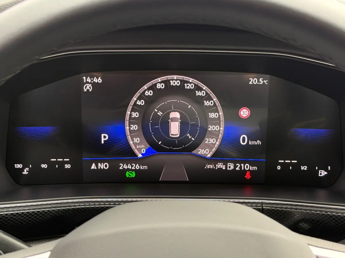 1.5 TSI 150pk DSG R-Line | Camera | Trekhaak | Navi | IQ light | Rijklaar incl. garantie