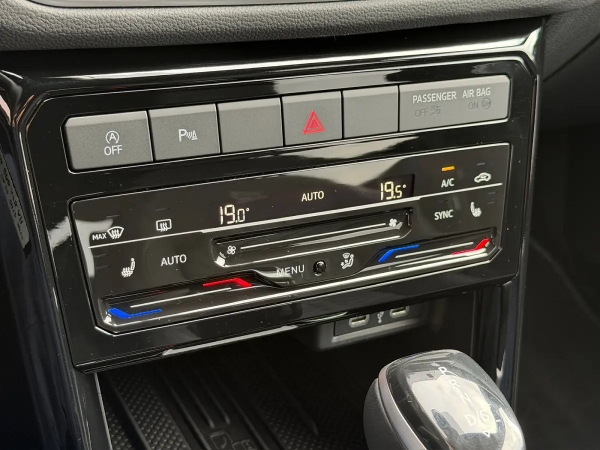 1.5 TSI 150pk DSG R-Line | Camera | Trekhaak | Navi | IQ light | Rijklaar incl. garantie
